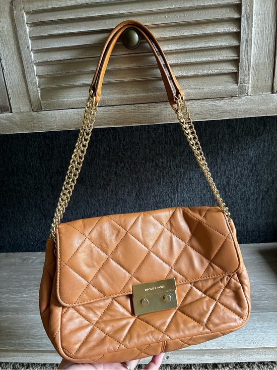 Michael Kors Handbags - Michael Kors Quilted Sloan Camel Colored Shoulder Bag with Gold Chain Straps